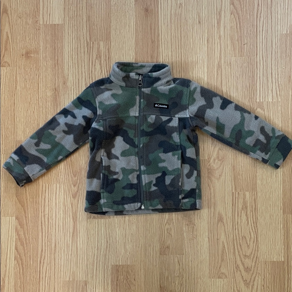 Columbia Green and Gray Camo Fleece Jacket